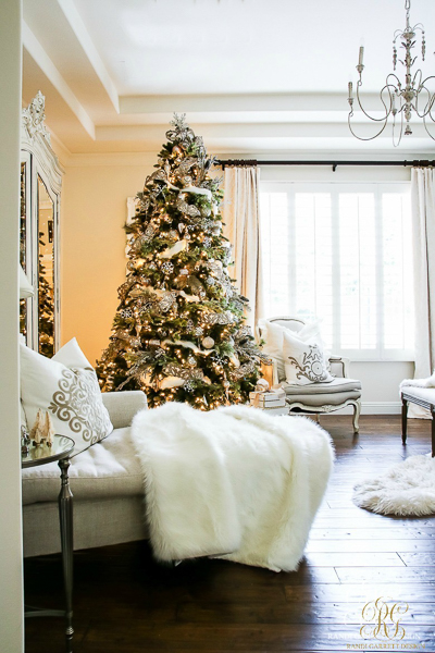 christmas-home-tour-bedroom-by-randi-garrett-design