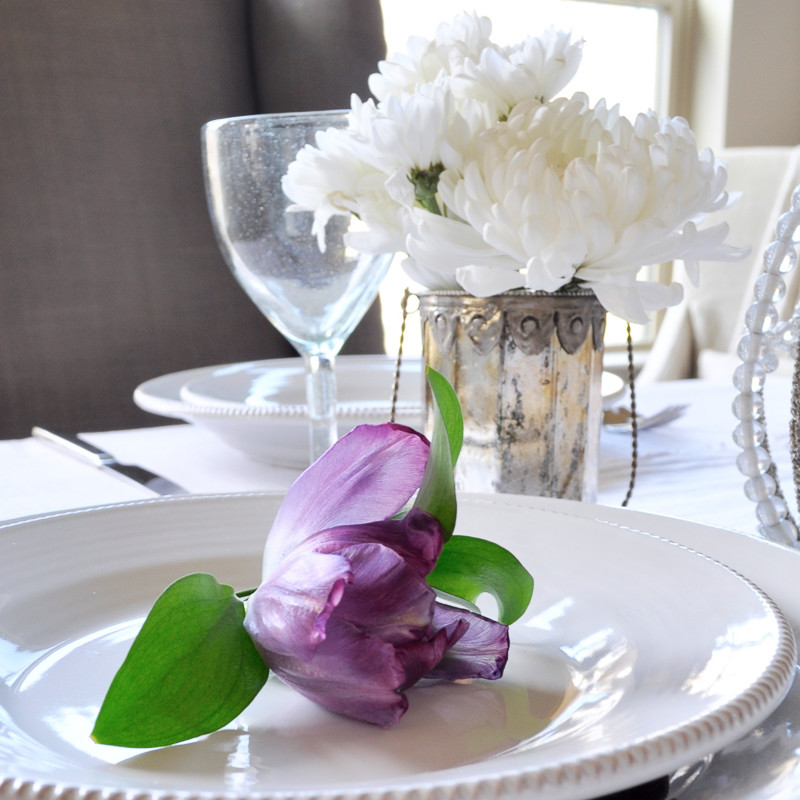 Style Your Place Settings With Flowers