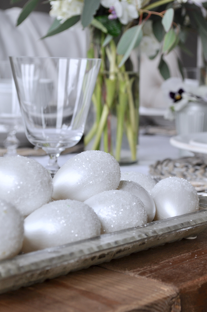 Easter Table Decorating Decor Ideas with DIY Glitter Eggs