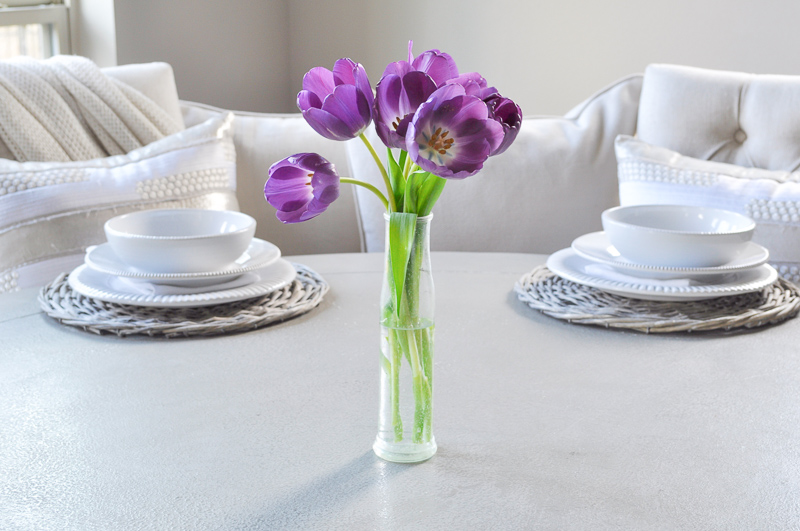 How to Decorate with a Glass Vase-1-9