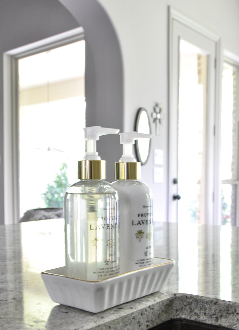 Beautiful kitchen hand soap and lotion set so luxurious