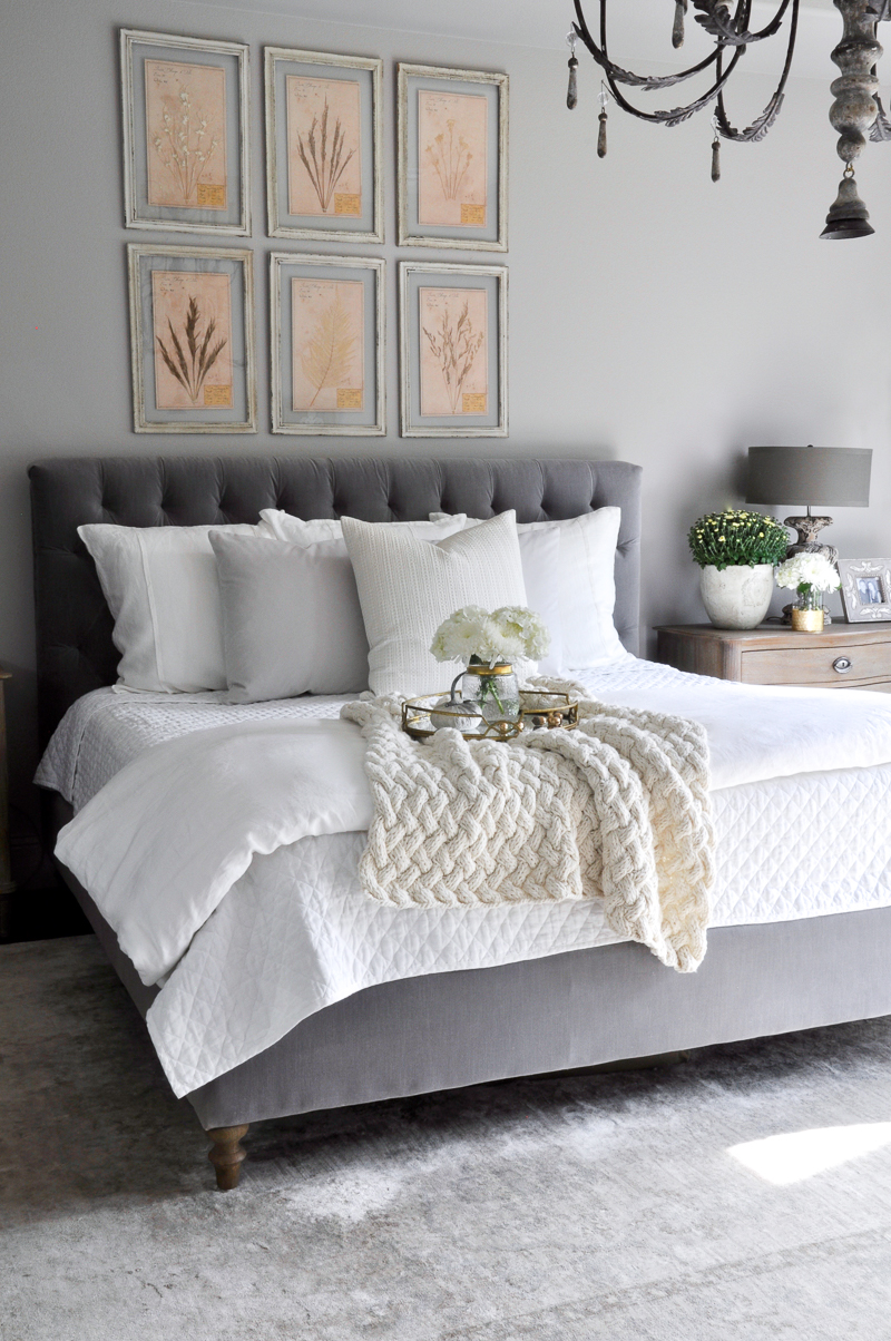 gray-and-white-bedroom-so-beautiful