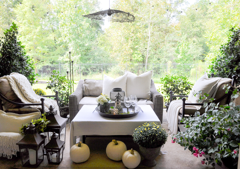 how-to-decorate-your-patio-for-fall