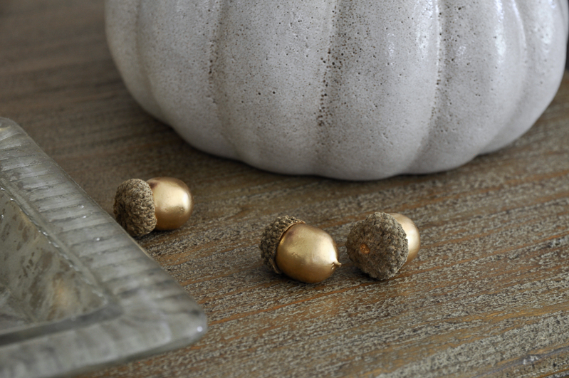 gold-acorns-by-pottery-barn-for-fall-decorating-so-cute