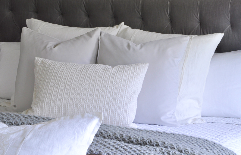 gorgeous-textured-bedding-gray-and-white