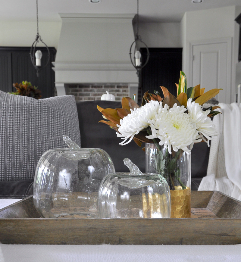 pottery-barn-pumpkins-in-coffee-table-vignette