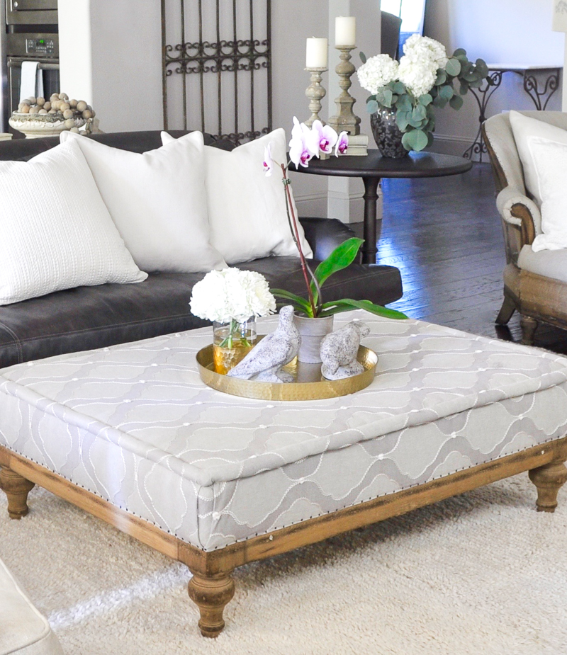 beautiful-neutral-living-room-ottoman_