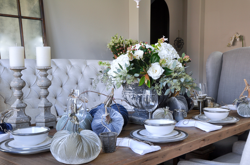 gorgeous-thanksgiving-table-romantic-and-beautiful