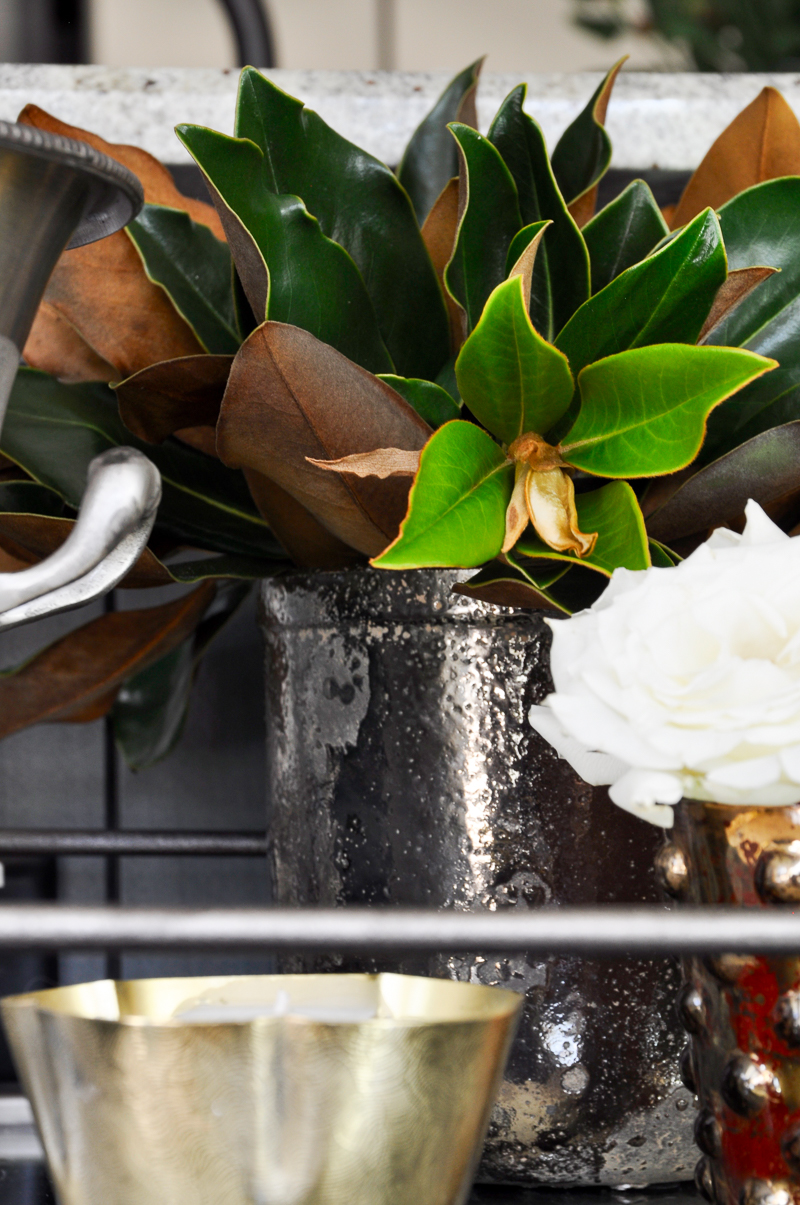 holiday-vignette-on-bar-cart