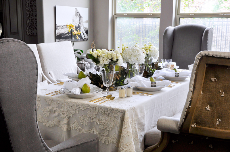 beautiful-gray-and-white-dining-room_