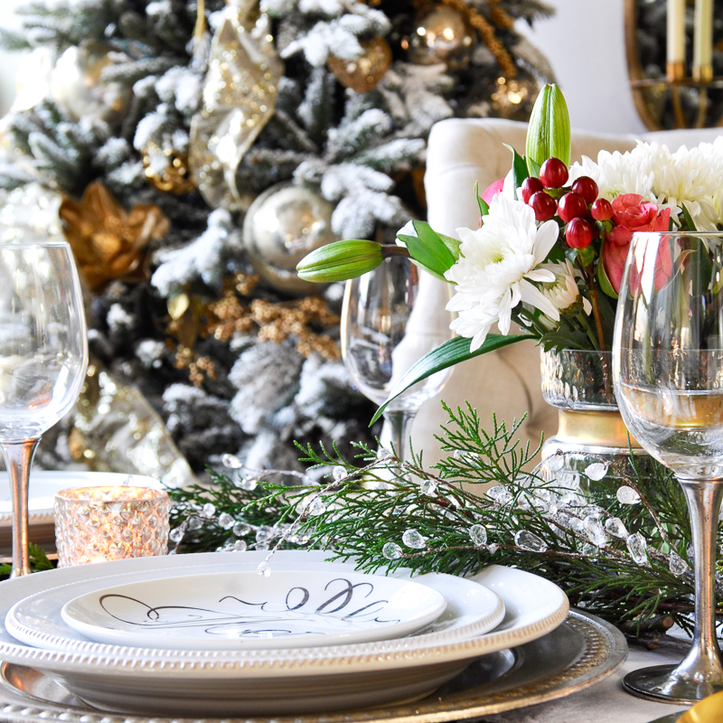 A Classic Christmas Holiday Table – Holiday Entertaining Blog Tour