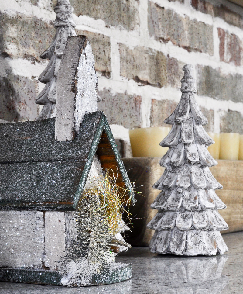 kitchen-counter-christmas-decor