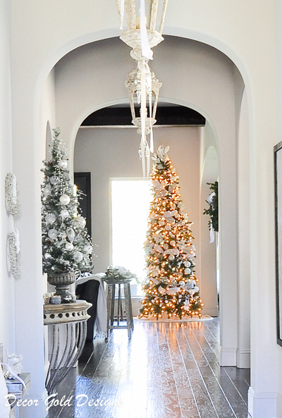 christmas-entry-hall-by-decor-gold-designs-6