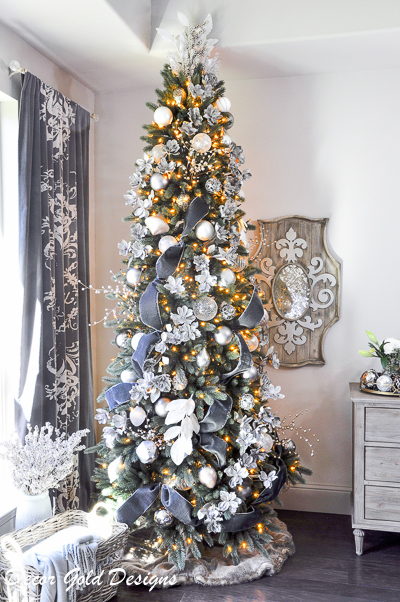 Deck the Halls Christmas Home Tour - Bedroom - Decor Gold Designs