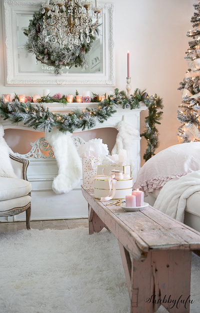christmas-living-room-by-shabbyfufu