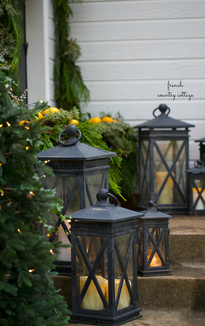 christmas-porch-french-country-cottage_