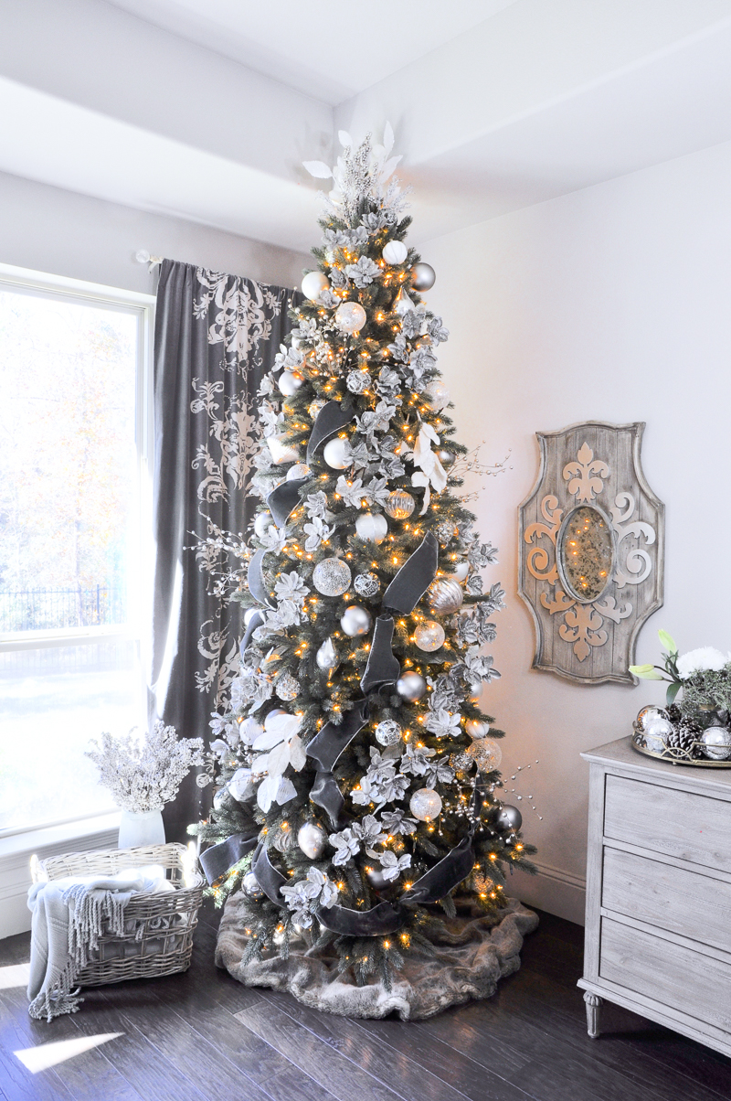 gorgeous-gray-and-white-christmas-tree