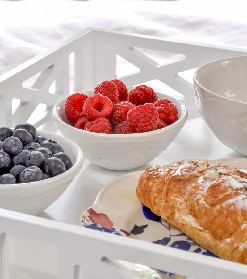 summer breakfast in bed