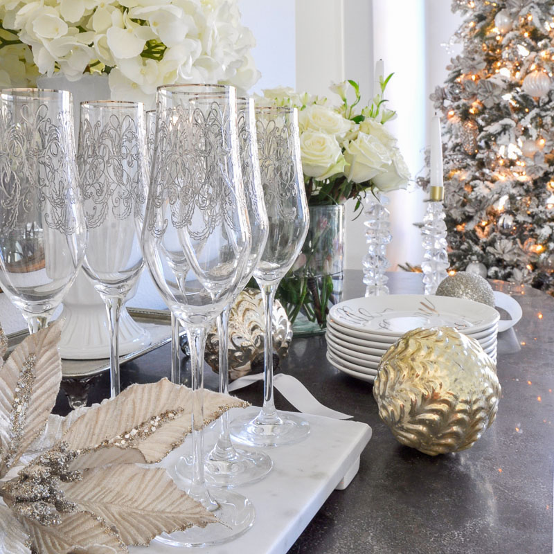 Elegant Traditional Christmas Dining Room