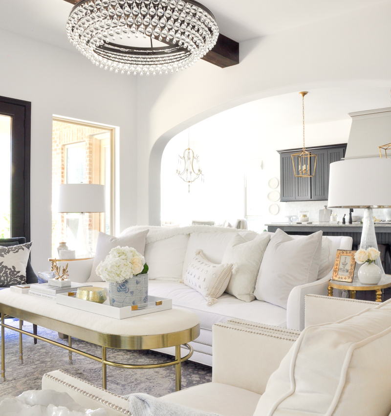 beautiful cozy white living room