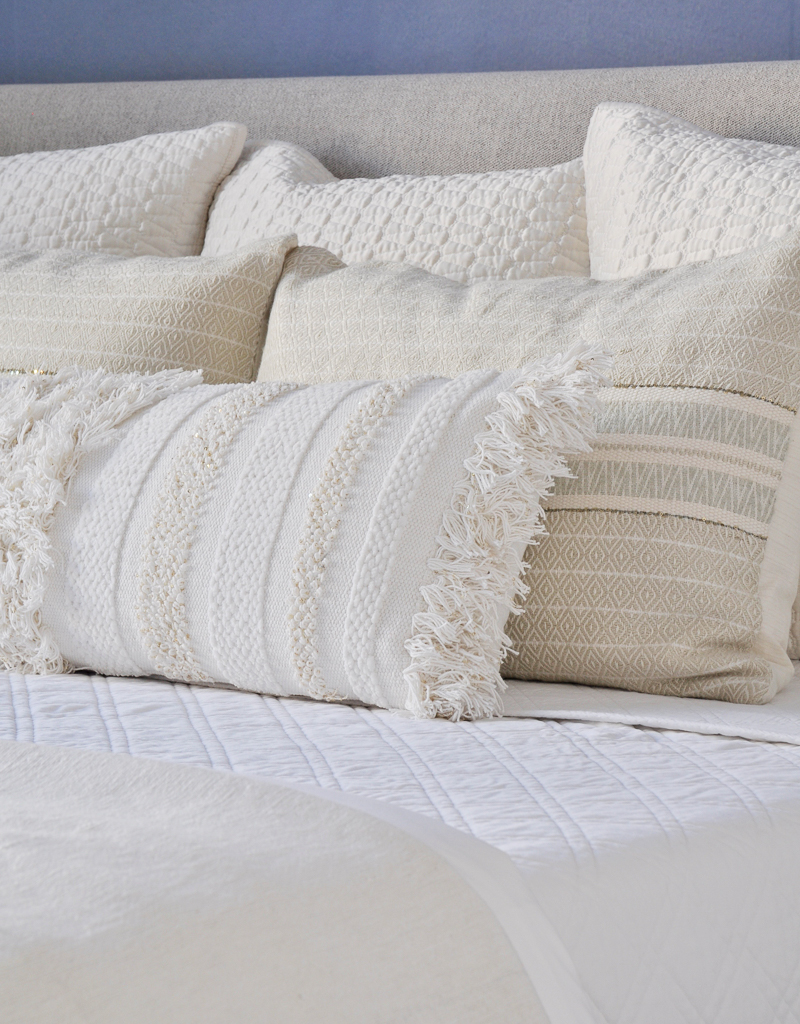 beautiful neutral bed pillows