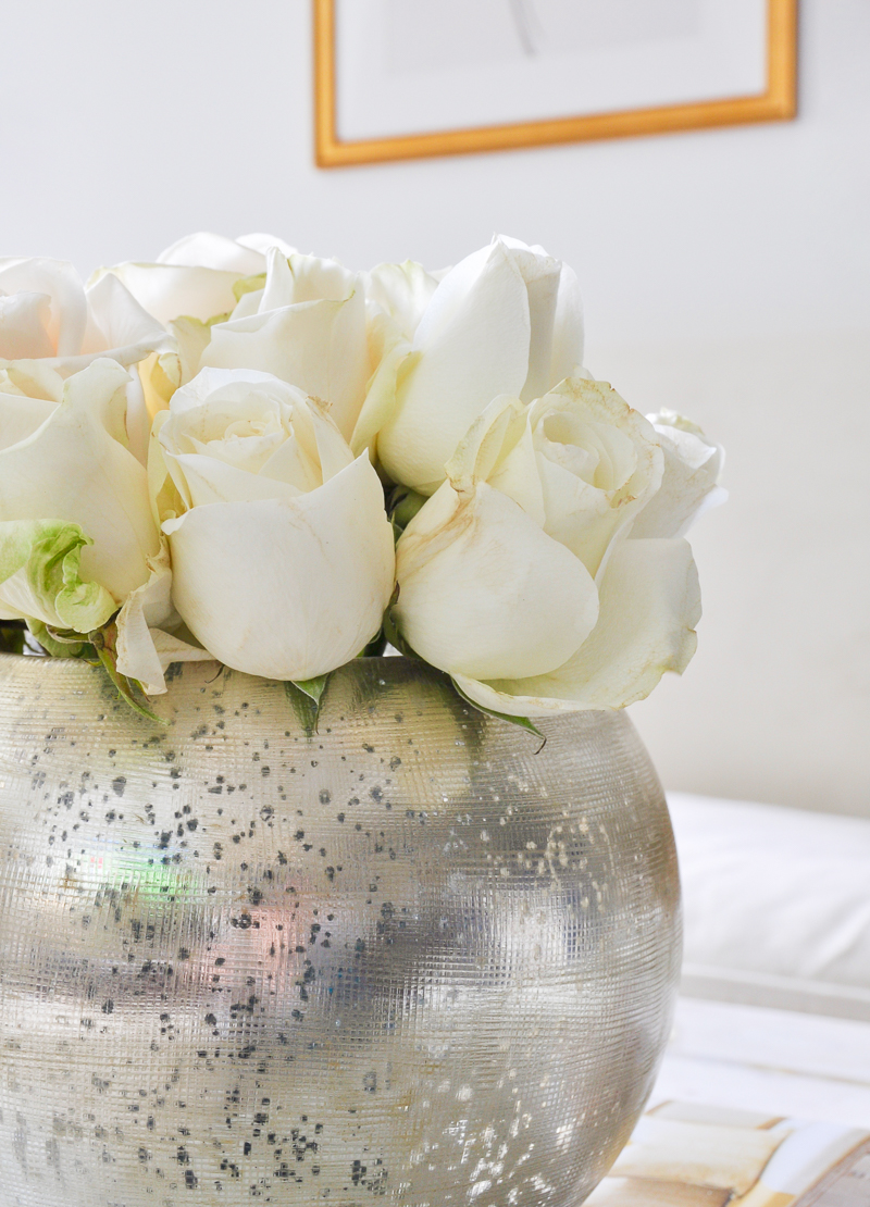 great tips for arranging rose in a round vase