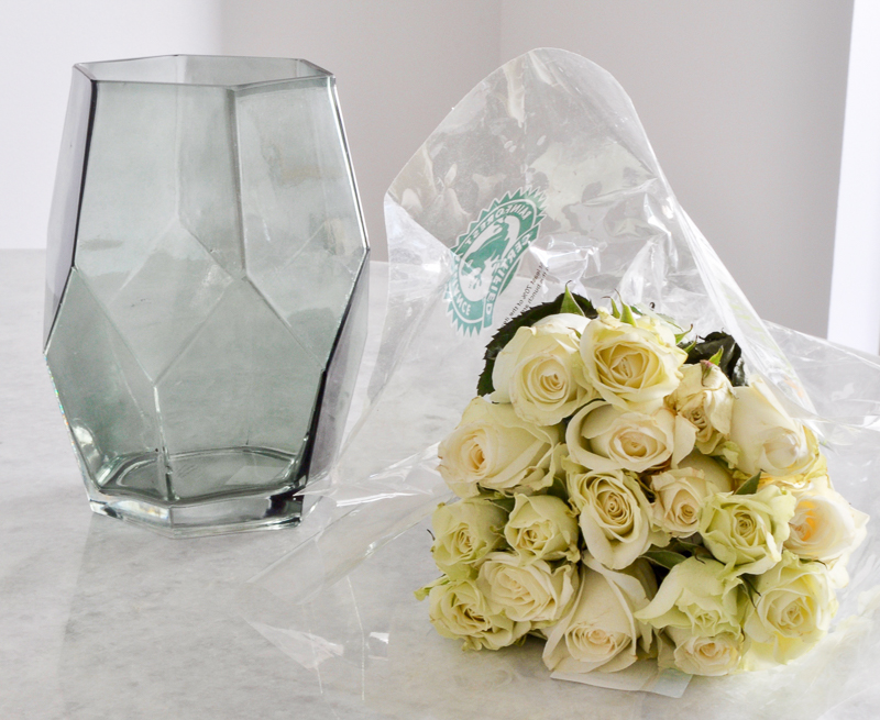 items you need to arrange roses in a glass vase