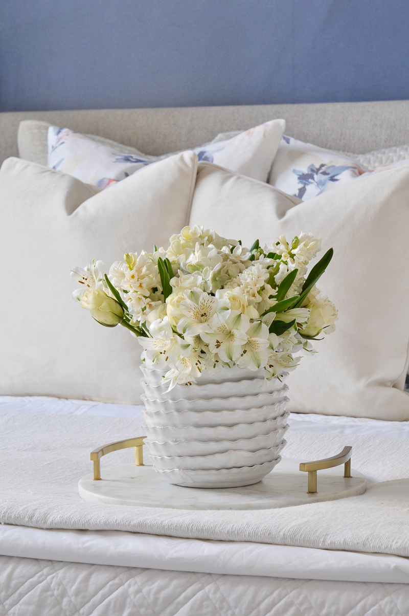 beautiful spring styling ideas in the bedroom