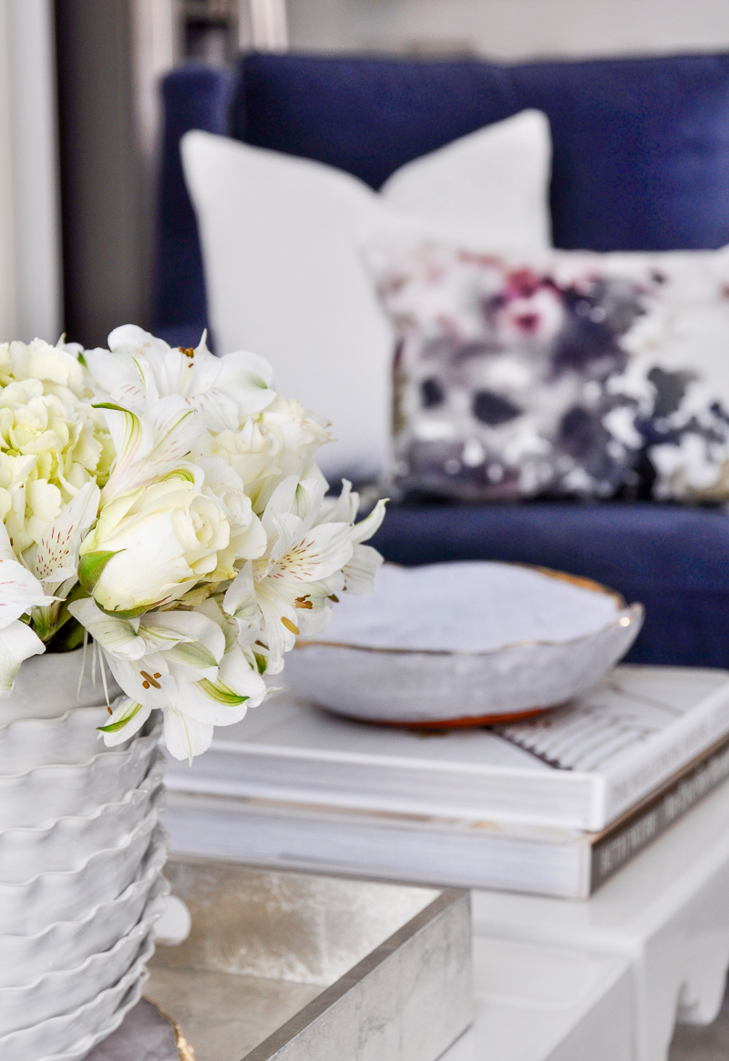 beautiful white living room accessories