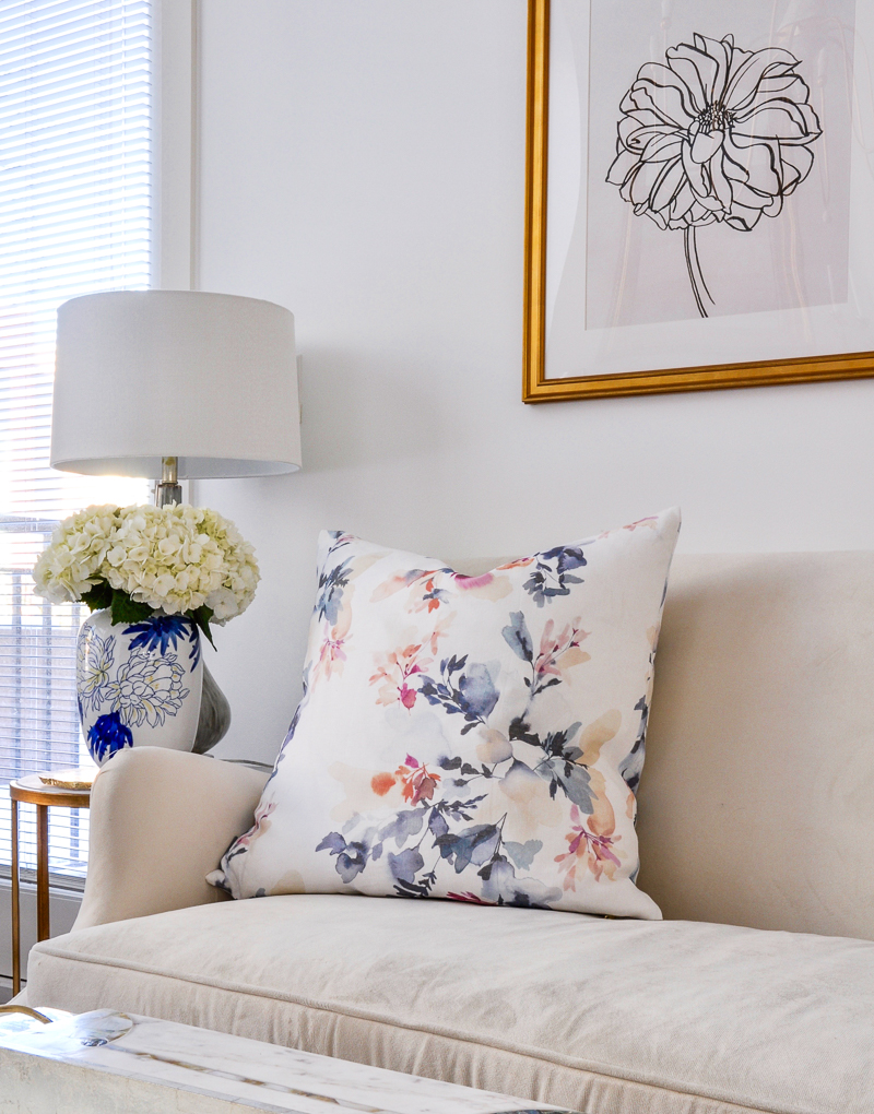 beautiful white living room