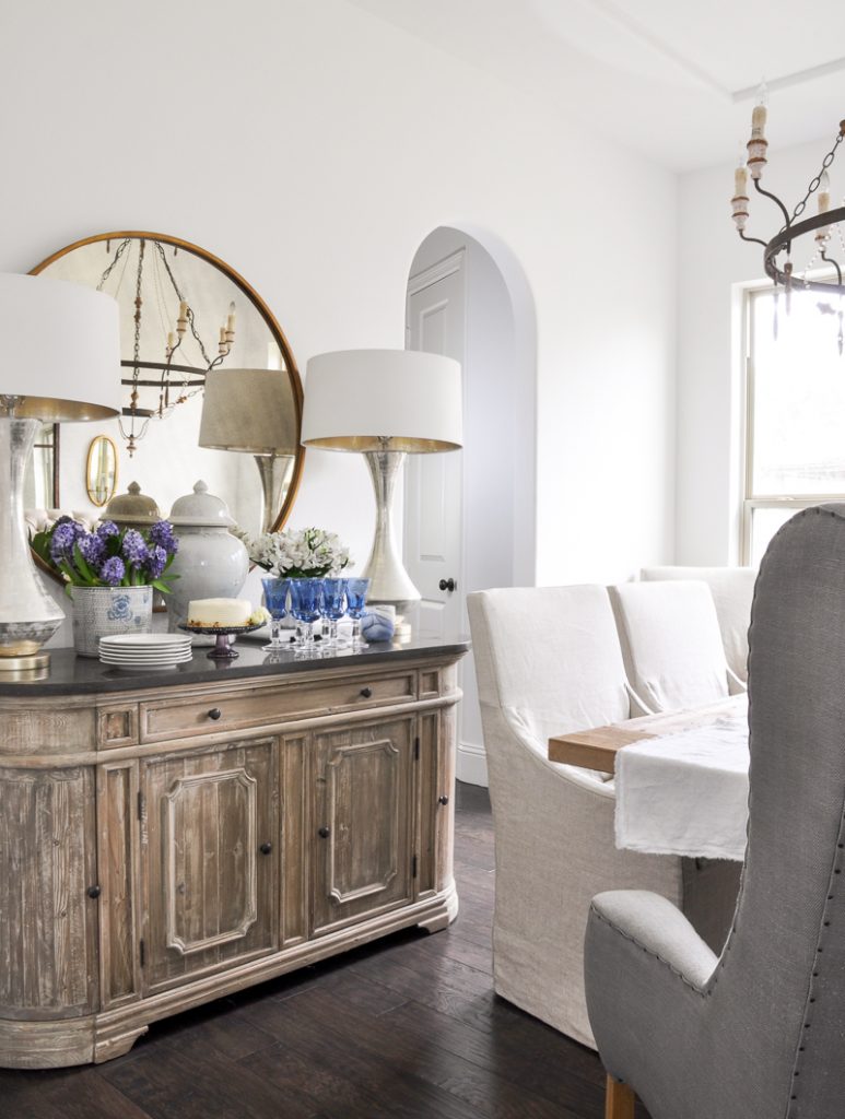 Elegant Dining Room Vignette by Decor Gold Designs Elegant Dining Room Vignette by Decor Gold Designs