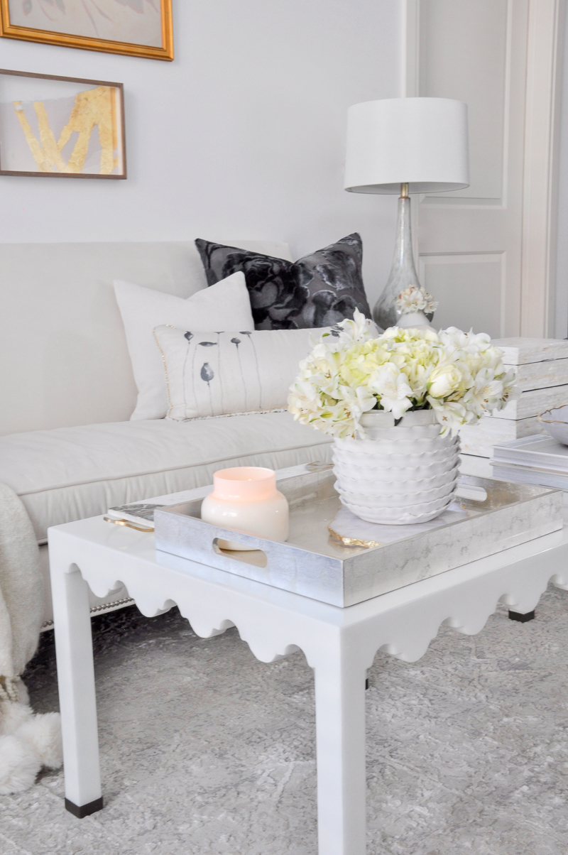 Cute white coffee tables and sofa