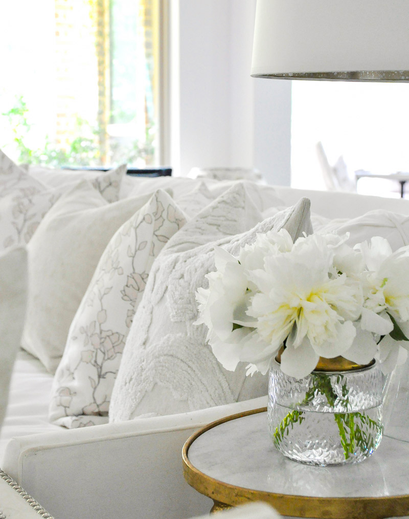 white sofa beautiful pillows 