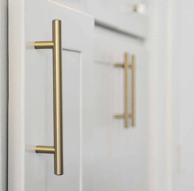 Brass bar pulls kitchen cabinets 