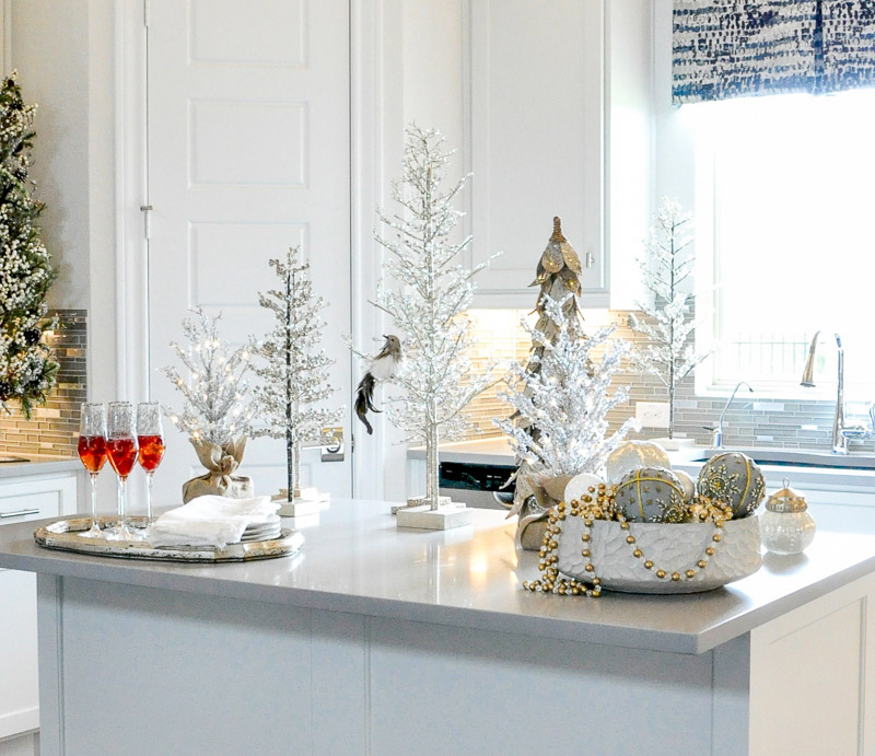 Festive Christmas Kitchen Decor Ideas - Festive Decorating Tips