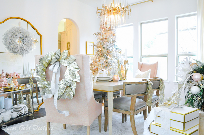 Christmas ding room 