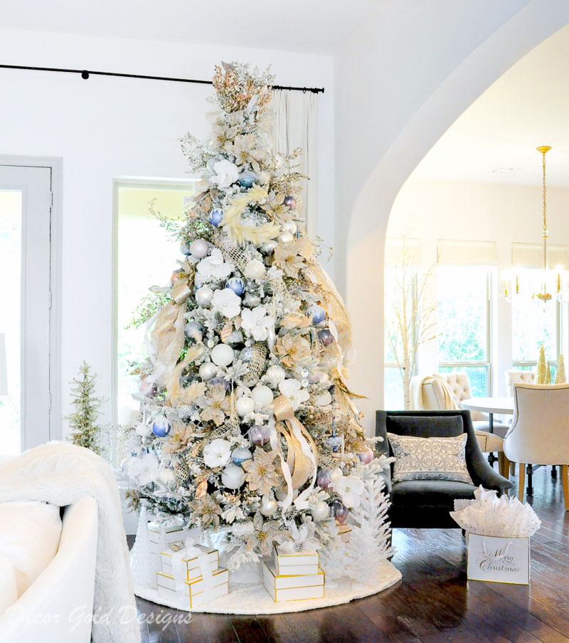 Elegant Crystal, Gold and White Christmas Tree Decor