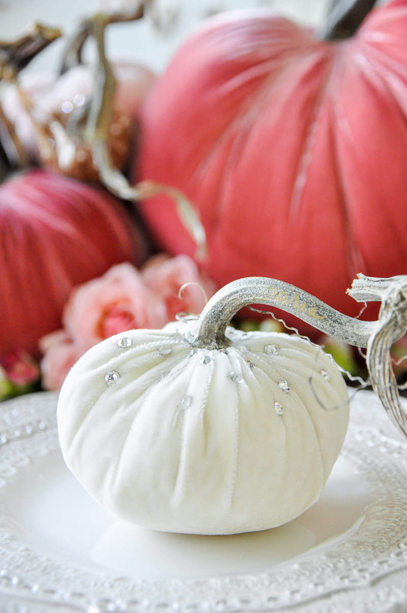 Thanksgiving centerpiece decorative pumpkins 