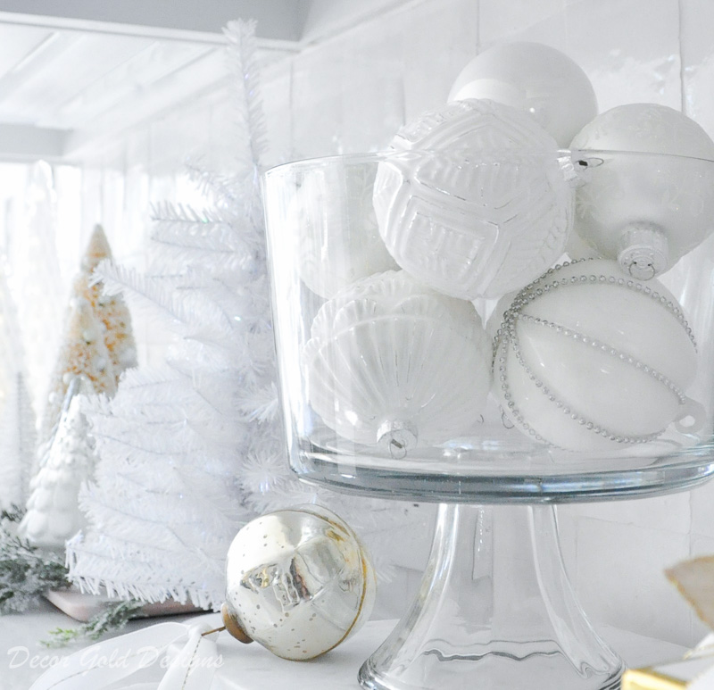 beautiful bright white and gold holiday decor