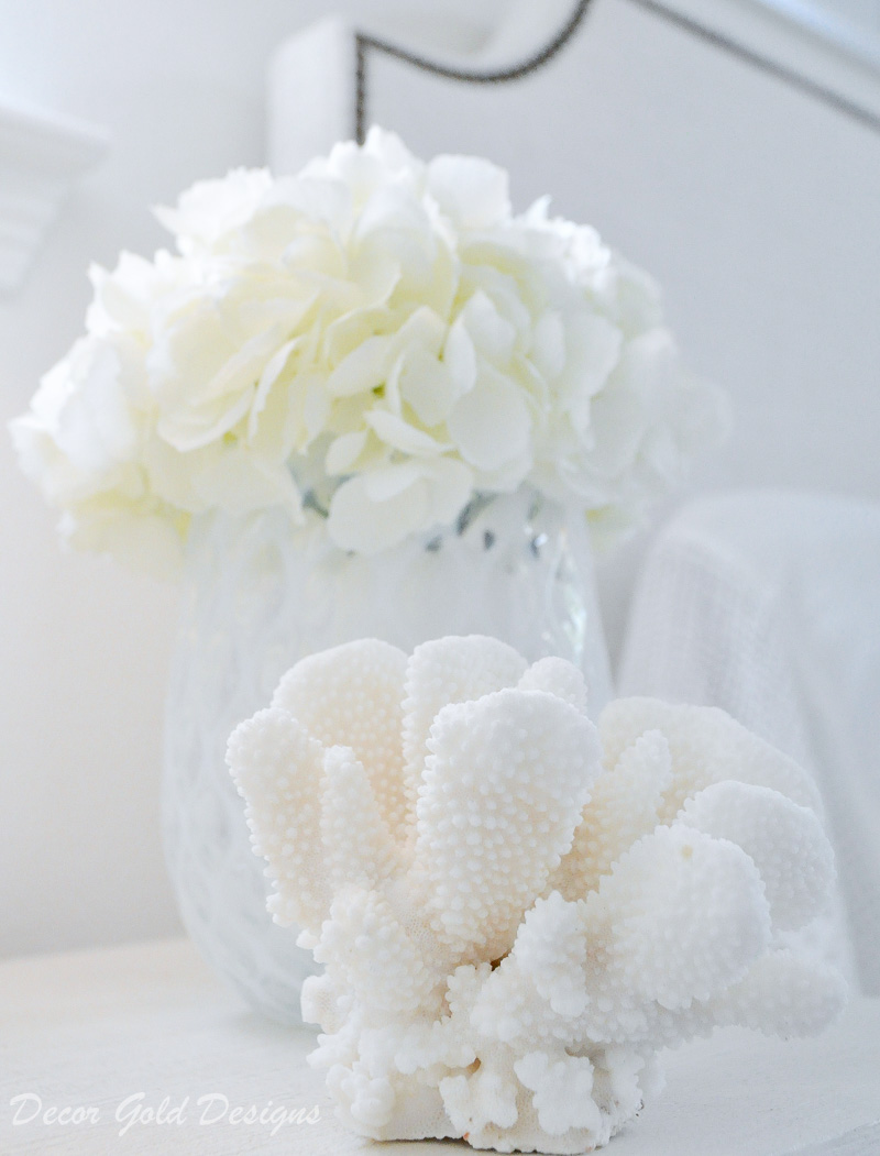 Coastal bedroom decor
