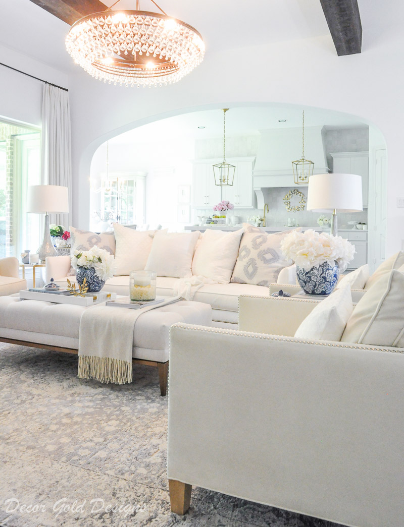 Styling ottoman coffee shop table
