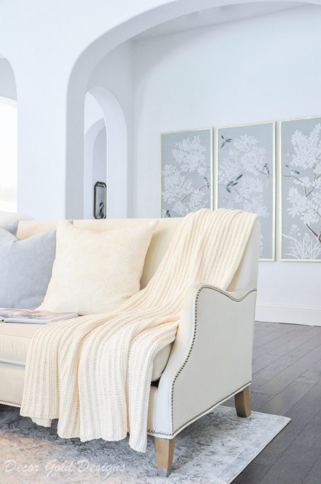 10 Ways to Style Throw Blankets Decor Gold Designs