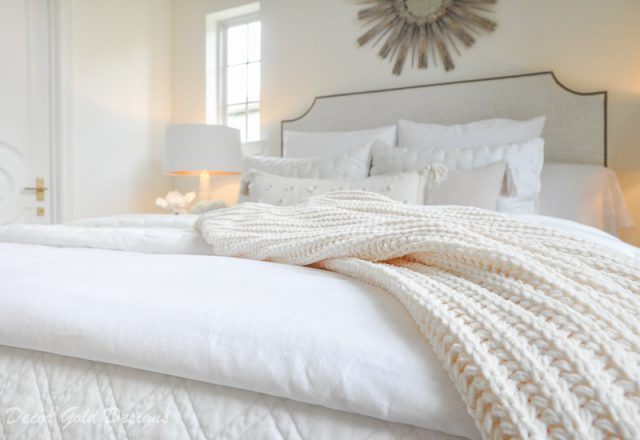 10-ways-to-style-throw-blankets-decor-gold-designs