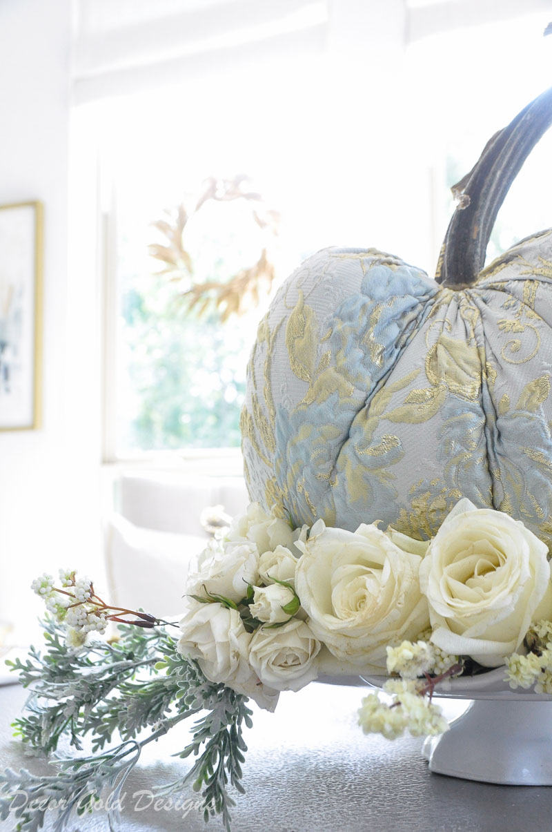 tabletop pumpkin centerpiece styling