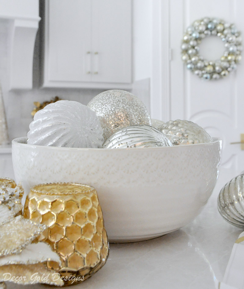 cheerful christmas kitchen bowl ornaments