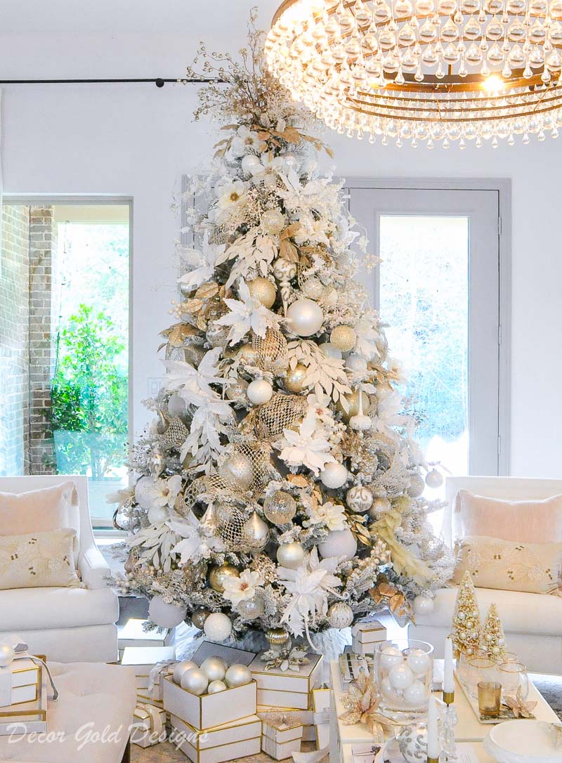 Gorgeous white flocked tree