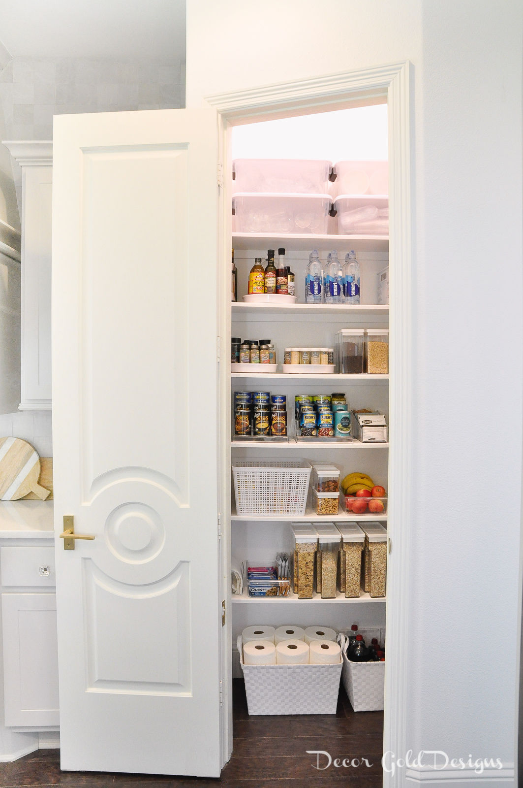 Beautifully organized kitchen pantry 