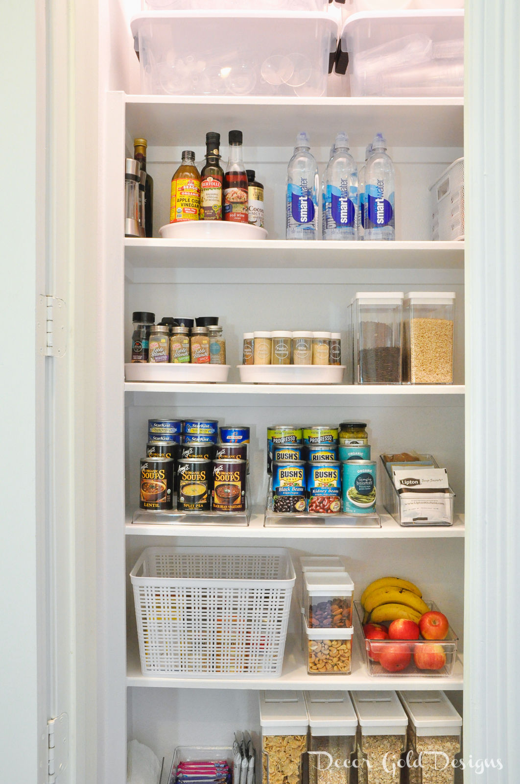 Organized pantry 