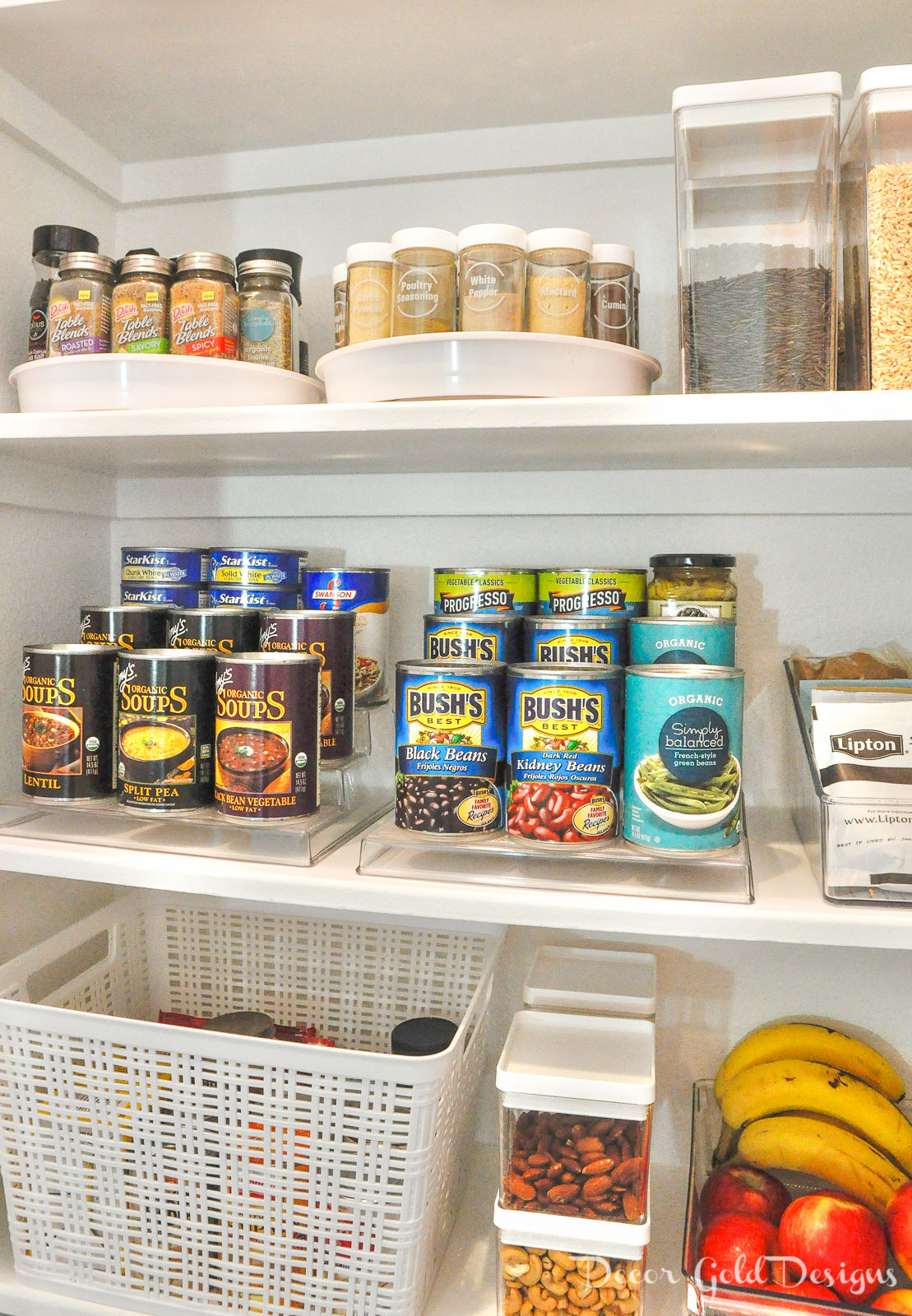 Organized pantry 