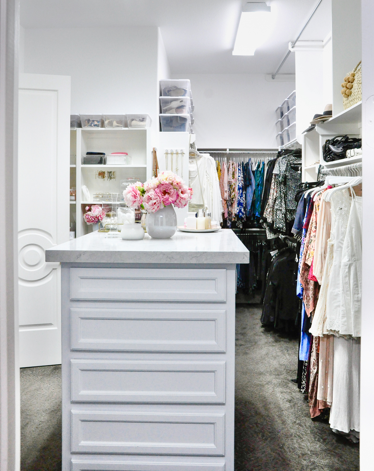 create beautiful organized closet